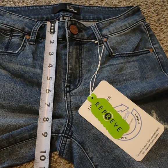 1822 Denim Blue Jeans - Picture 9 of 15